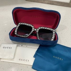 Authentic New Gucci GG0148 S 001 Sunglasses Crystal Black Frame